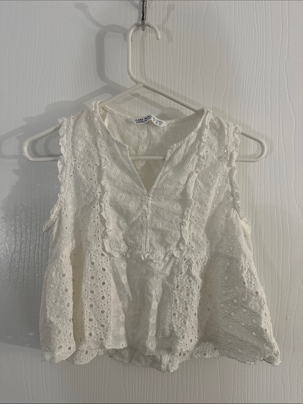 Zara White Eyelet Sleeveless Lace Top